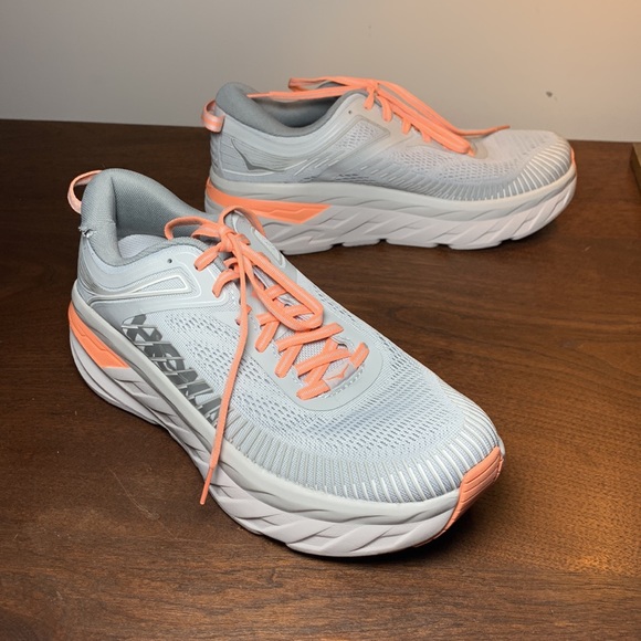 Hoka Shoes - HOKA ONE ONE - Bondi 7 - Light Gray - Women’s 10 - Almost New!